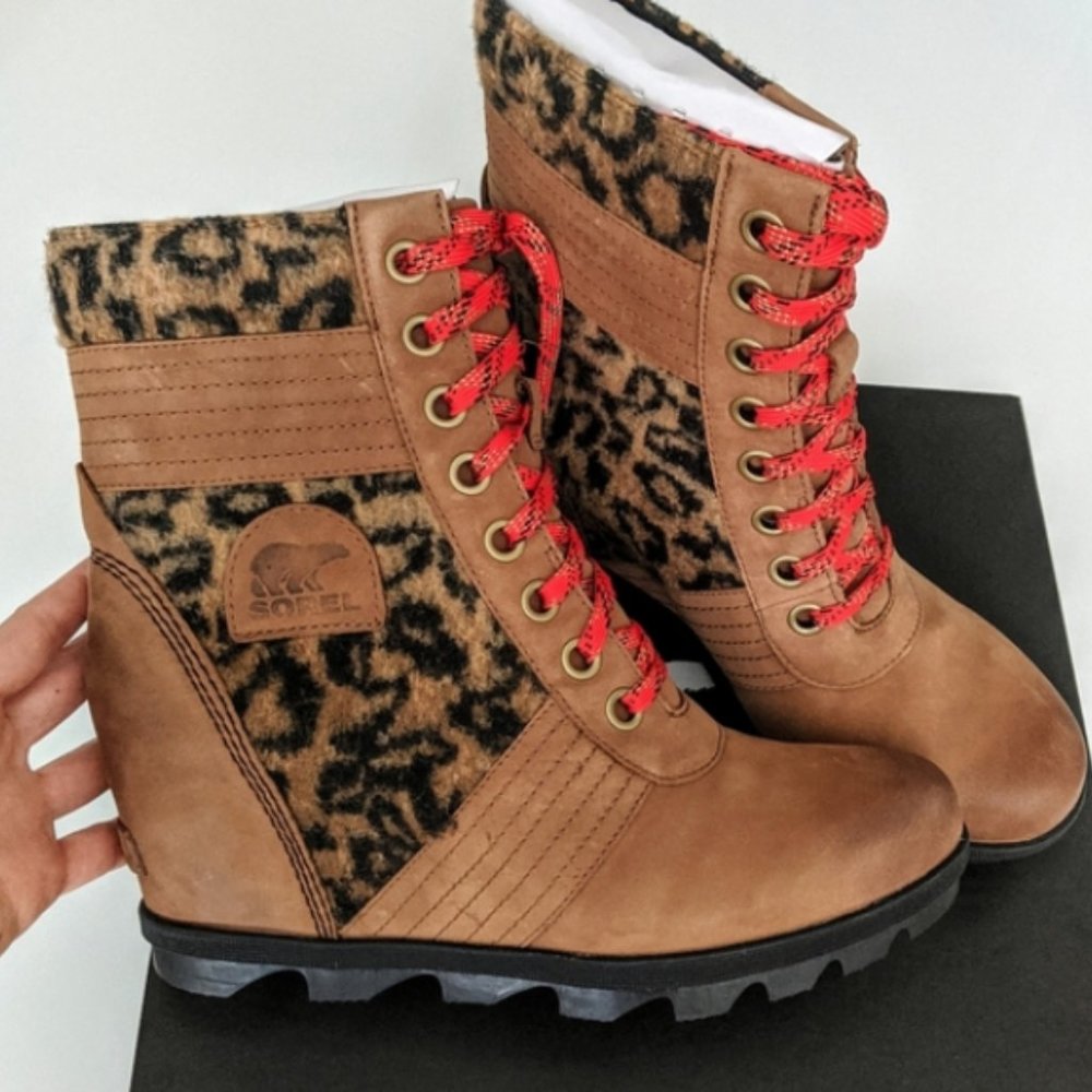 NEW SOREL Leopard Faux Fur Wedge  Boots 8